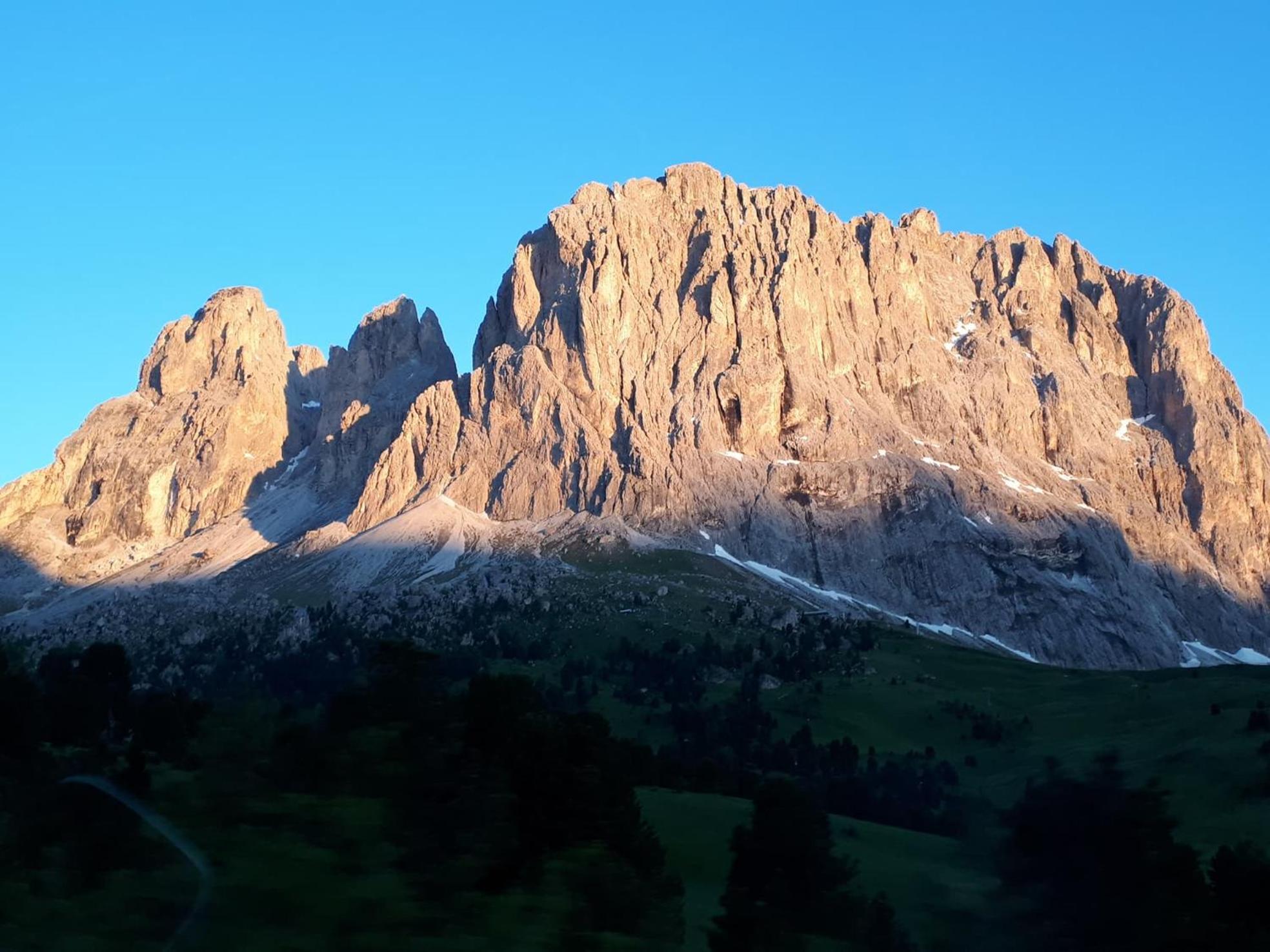 Garni Hotel Iris Selva di Val Gardena Exteriör bild