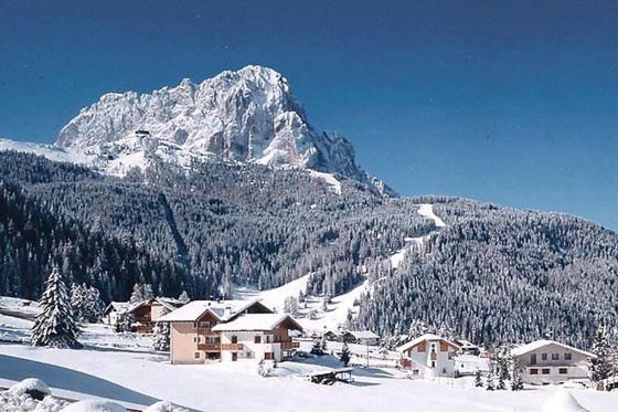 Garni Hotel Iris Selva di Val Gardena Exteriör bild